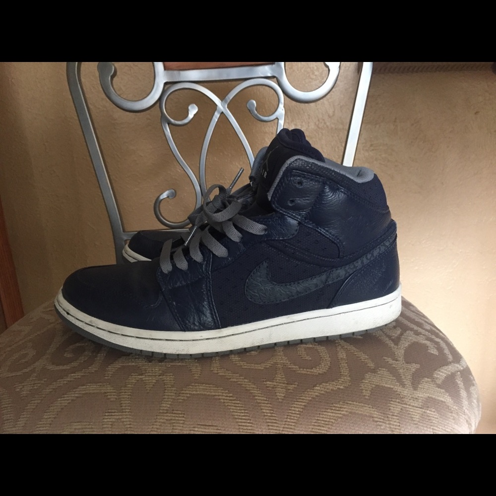 Men Jordan 1